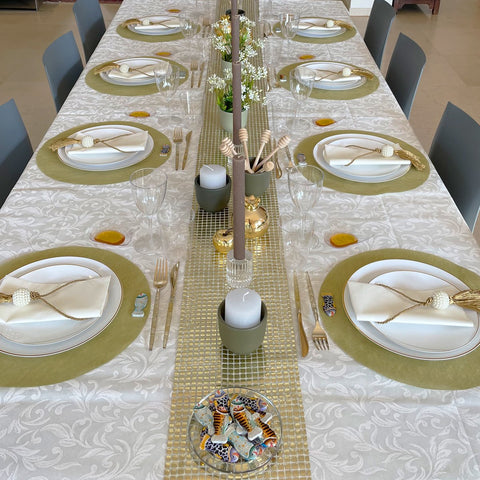 שולחן אליזבת זהב ולבן
