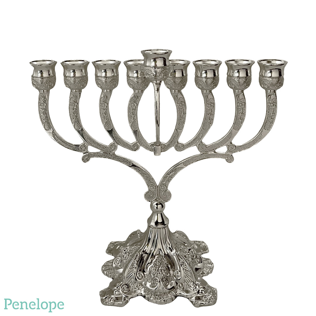 חנוכיה מתכת מעוטרת כסופה