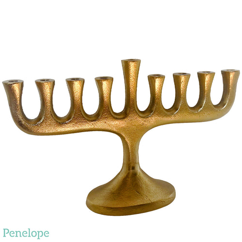 חנוכיות ונרות חנוכה