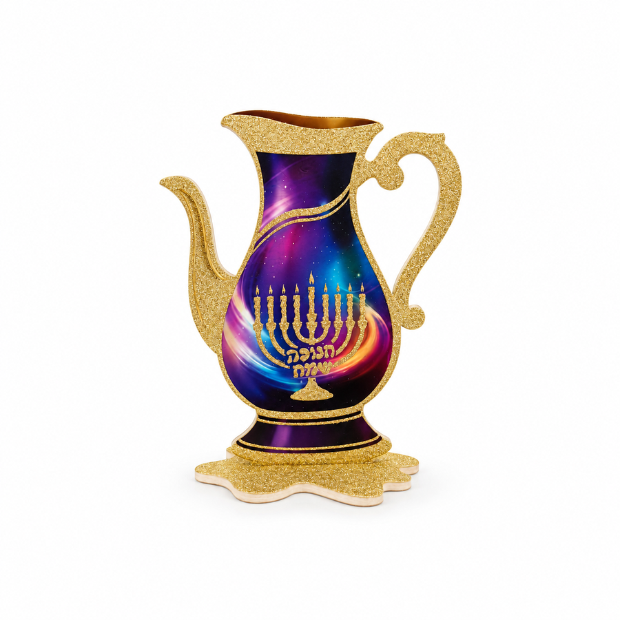 מרכז שולחן מקלקר בצורת כד שמן בגווני סגול ורוד כחול וזהב עם הכיתוב חנוכה שמח וחנוכייה מקולקציית אור הכוכבים